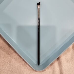 MAC Synthetic Angle Make-up Eyebrow Makeup Brush 208s